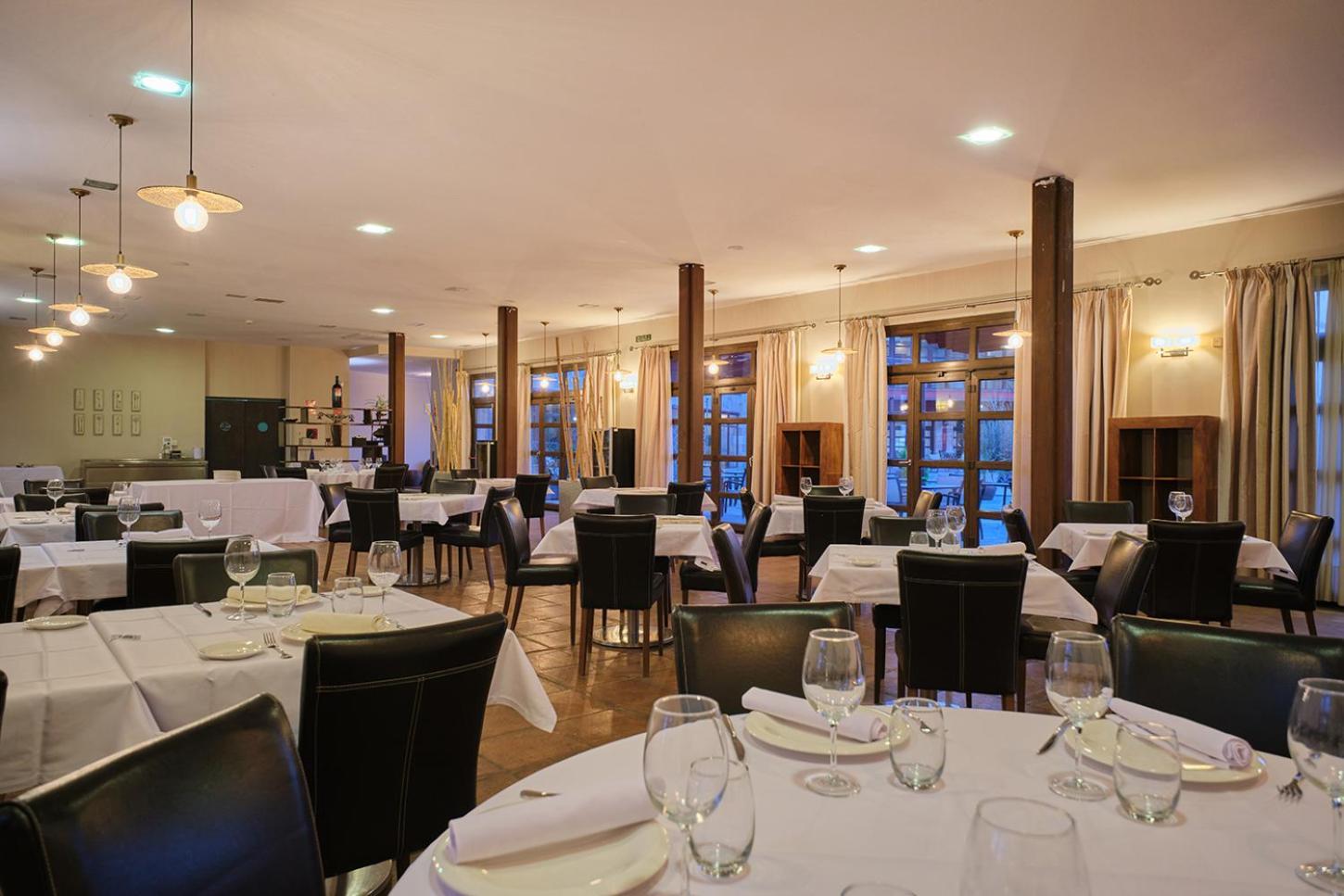 Hotel Spa Villa Nazules Chueca Extérieur photo