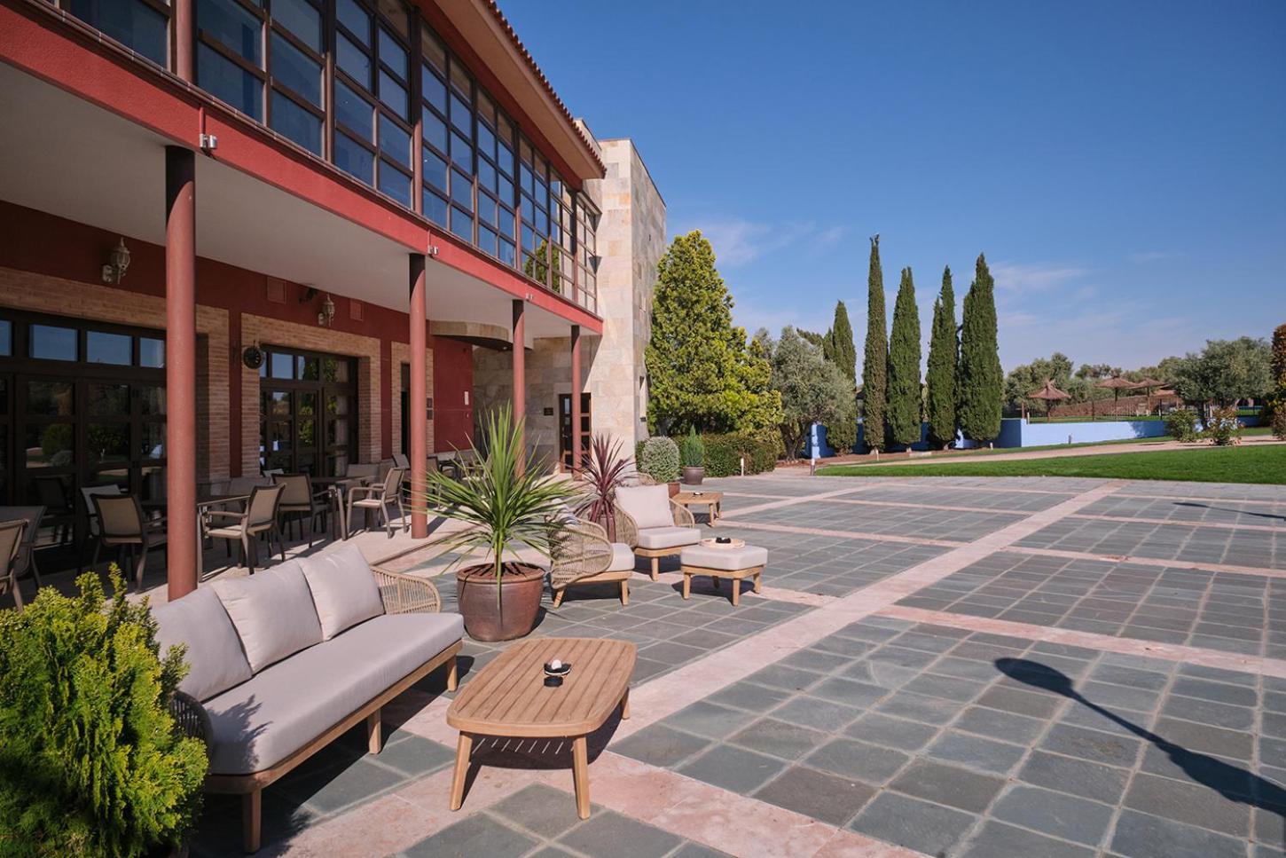 Hotel Spa Villa Nazules Chueca Extérieur photo
