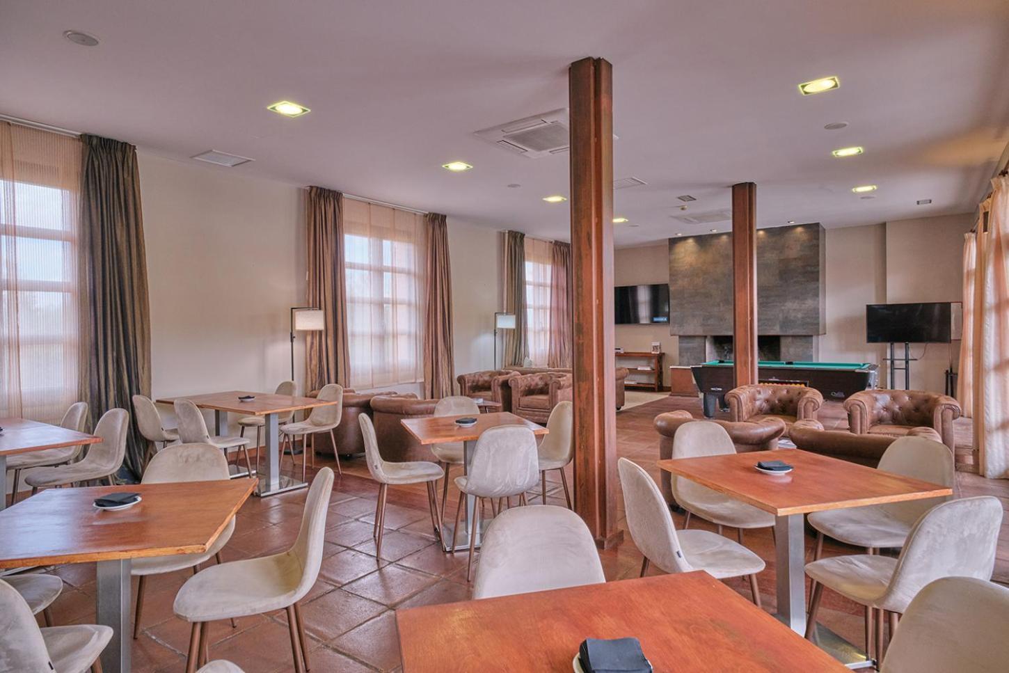 Hotel Spa Villa Nazules Chueca Extérieur photo